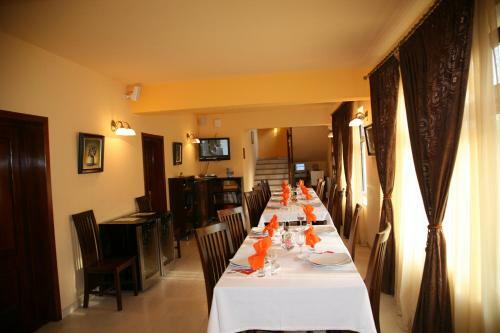 Hostal Vila Delta Travel - Mila 23