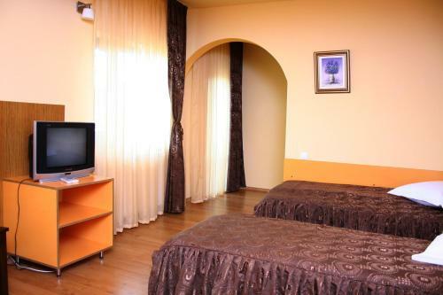 Hostal Vila Delta Travel - Mila 23