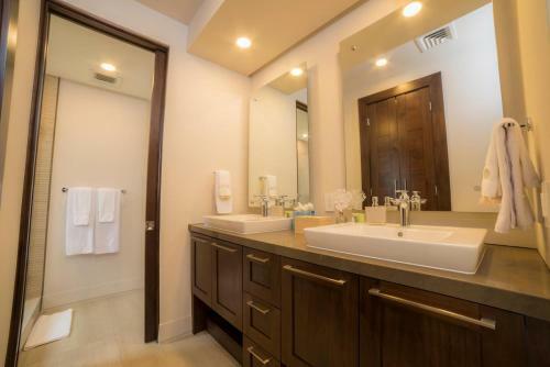 Miramar 4d Condo
