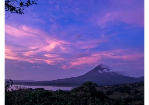 Apartamento Cabinas Los Tucanes Private Room #3 With Volcano View