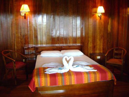 Miss Junie's Lodge