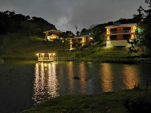Posada Burbi Lake Lodge Monteverde