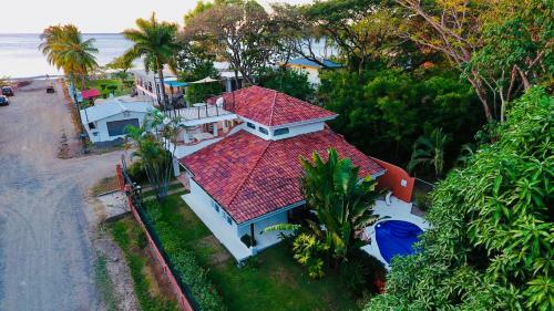 ! New Prices ! Luxurious Villa Close To The Beach