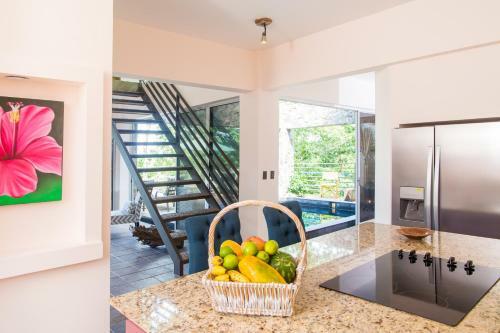 Tanager Villa
