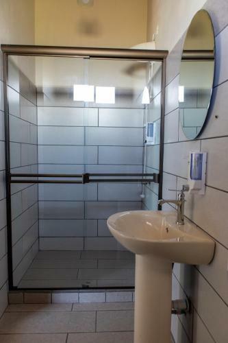 Hostal Hostel Bouganvilia Bed And Breakfast