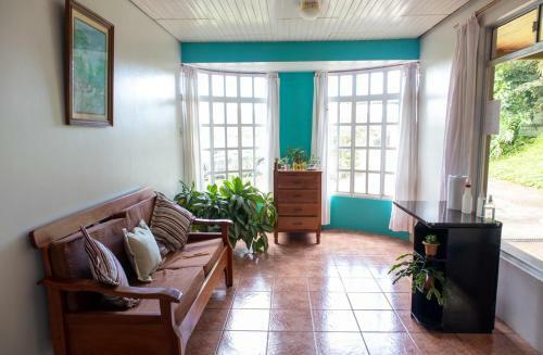 Hostal Hostel Bouganvilia Bed And Breakfast