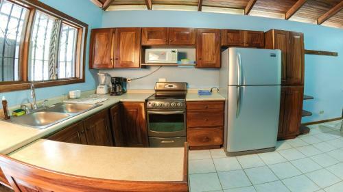 Ocotal Beach Front Villa 4
