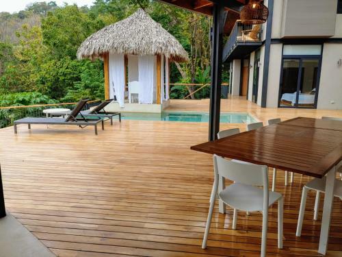 Ocean View Villa - Casana