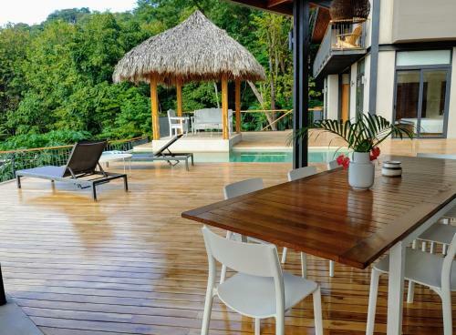Ocean View Villa - Casana