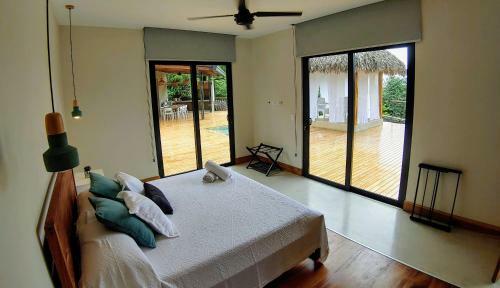 Ocean View Villa - Casana