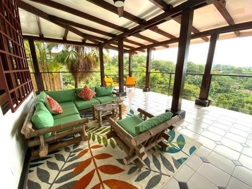 Villa Casa Blue Wind, Ocean View, 3bdr