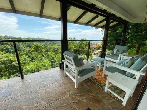Villa Casa Blue Wind, Ocean View, 3bdr