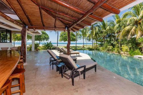 Villa Carmela By The Sea