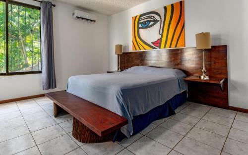 4-bedroom Cliffside Home With Pool On Secluded Beach