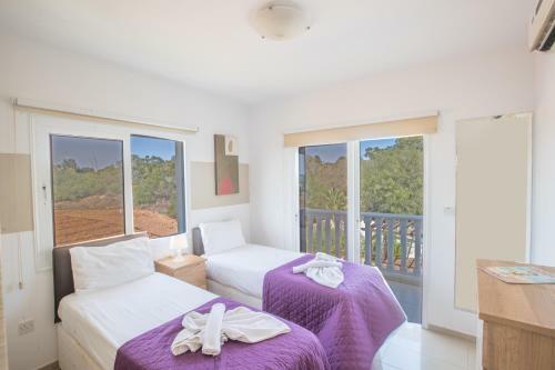 Hara Nissi Villas