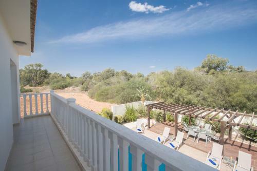 Hara Nissi Villas