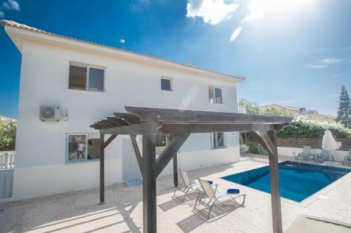 Hara Nissi Villas