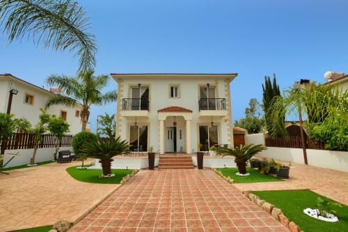 Halifax Villa