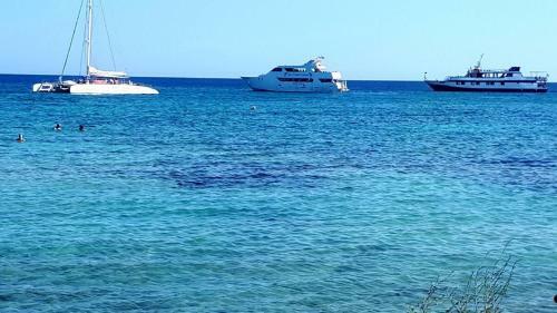 Apartamento Karousos Beach Rooms