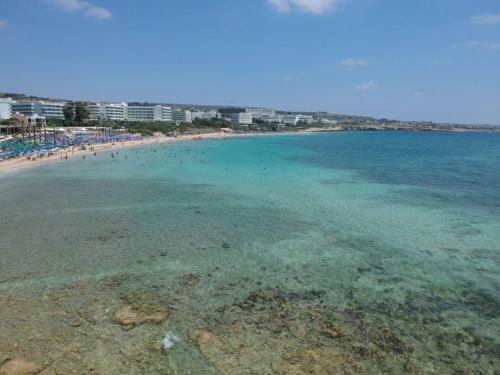 Apartamento Karousos Beach Rooms