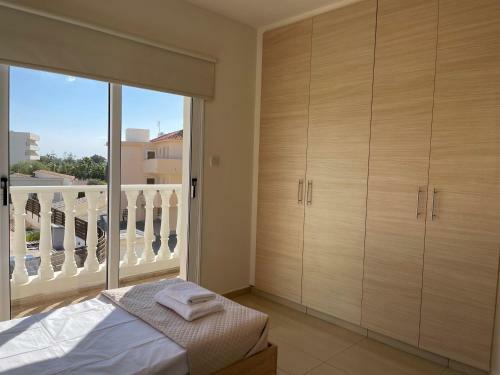 Villa Nissi Golden Beach