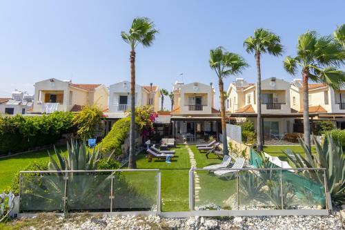 Meneou Beachfront Villa 3