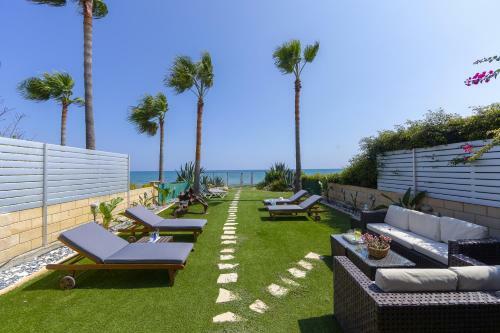 Meneou Beachfront Villa 3