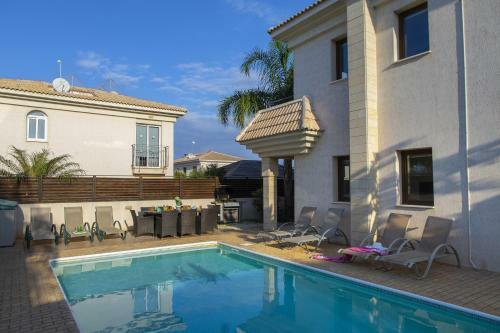 Villa Blue Water Bay
