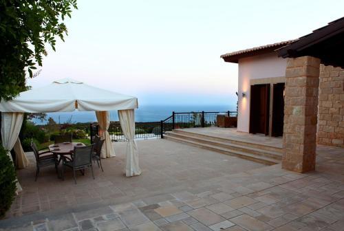 Villa In Kouklia Sleeps 6 Includes Swimming Pool Air Con And Wifi 6