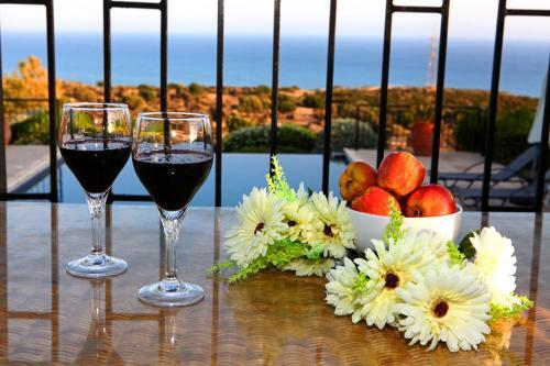 Villa In Kouklia Sleeps 6 Includes Swimming Pool Air Con And Wifi 6