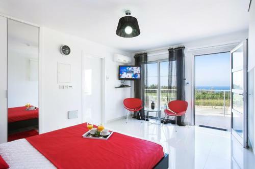 Kissonerga Villa Sleeps 12 With Pool And Wifi