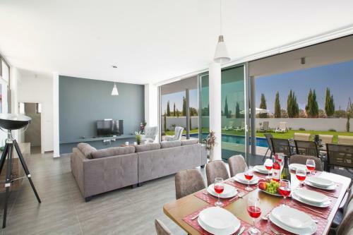 Ayia Napa Villa Sleeps 8 With Pool
