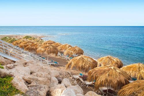 Villa In Kouklia Sleeps 10 Includes Swimming Pool And Air Con 7