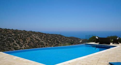 4 Bedroom Villa Andromeda With Private Infinity Pool, Aphrodite Hills Resort