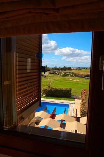 Villa In Kouklia Sleeps 4 Includes Swimming Pool Air Con And Wifi 0 5