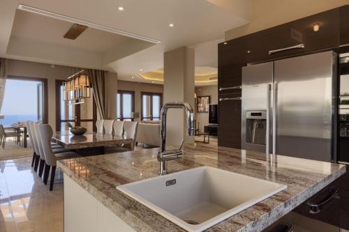 Villa In Kouklia Sleeps 10 Includes Swimming Pool Air Con And Wifi 1