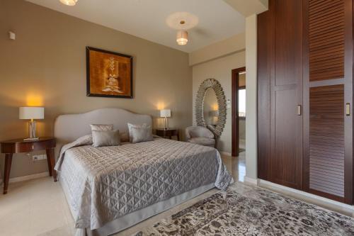 Villa In Kouklia Sleeps 10 Includes Swimming Pool Air Con And Wifi 1