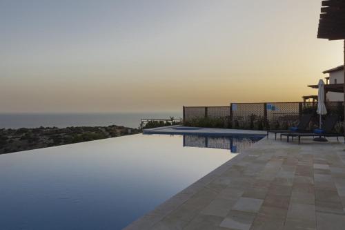 Villa In Kouklia Sleeps 10 Includes Swimming Pool Air Con And Wifi 1