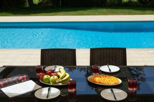 Villa In Kouklia Sleeps 4 With Pool And Air Con