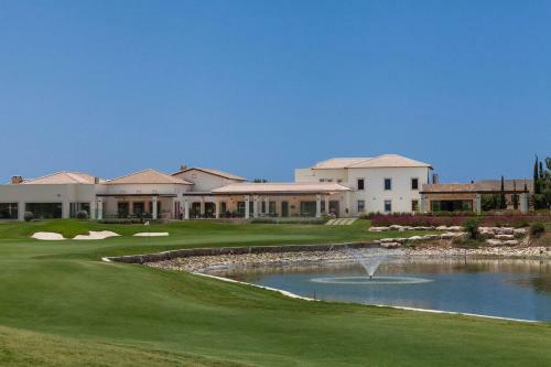 Villa In Kouklia Sleeps 4 With Pool And Air Con