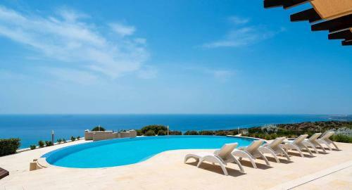 Villa Idalium - Stunning Front Line Villa With Panoramic Sea Views