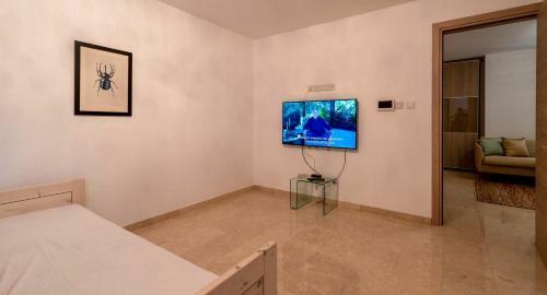 Villa Idalium - Stunning Front Line Villa With Panoramic Sea Views