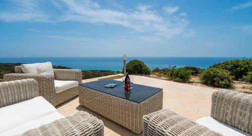 Villa Idalium - Stunning Front Line Villa With Panoramic Sea Views