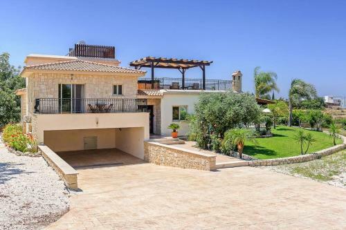 Villa In Latchi Sleeps 6 Includes Swimming Pool Air Con And Wifi 5