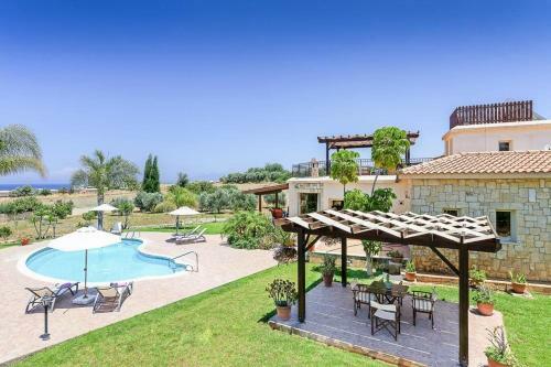 Villa In Latchi Sleeps 6 Includes Swimming Pool Air Con And Wifi 5