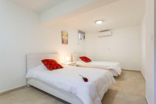 Villa Blue Diamond