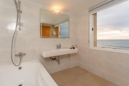 Villa Blue Diamond