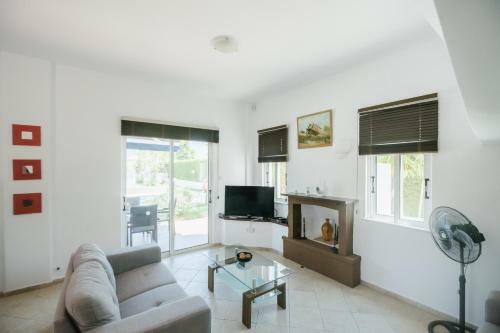 Chrysanthemum 3 Bedroom Villa