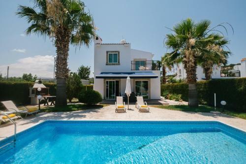 Cleopatra 3 Bedroom Villa