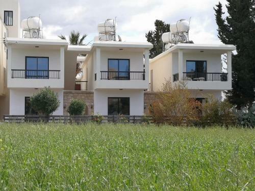 Seashell Apartments